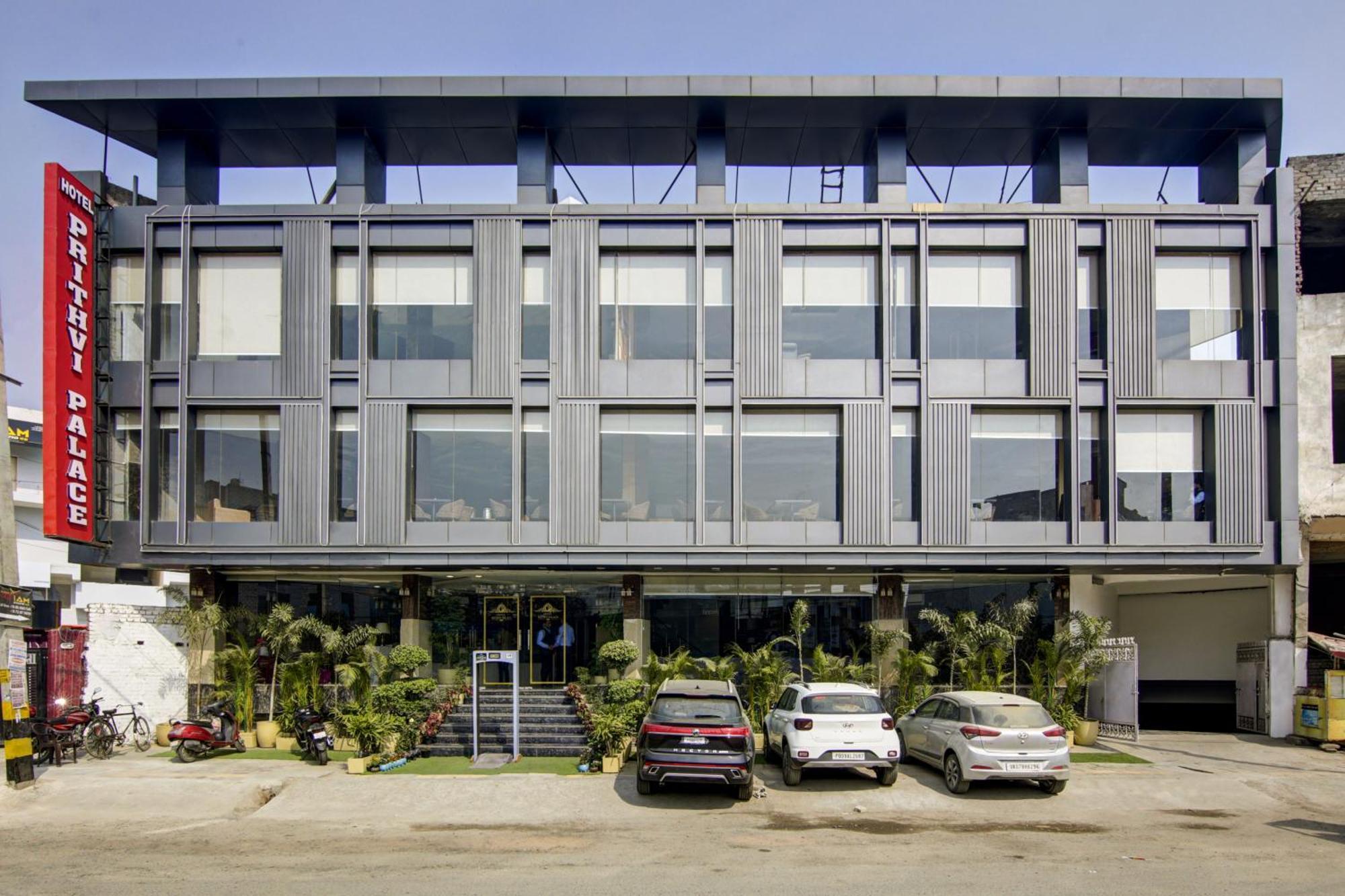 Hotel Prithvi-Raj Near Delhi Airport Neu-Delhi Exterior foto